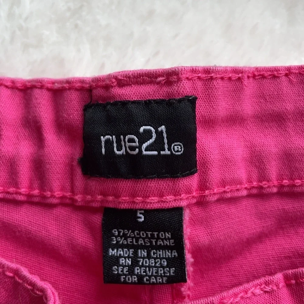 Hot Pink Rue21‎ Capris - Picture 5 of 9